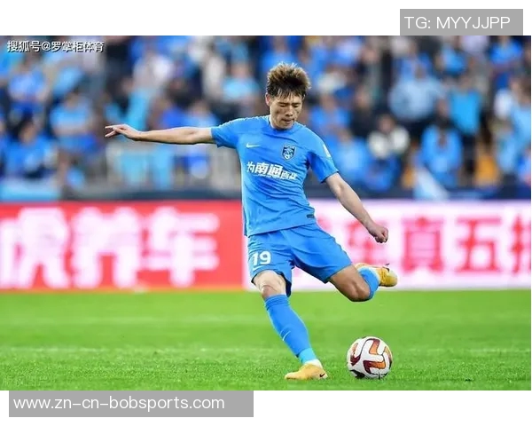 前国安后卫刘欢与香港球员尼高拉斯正式加盟佛山南狮队